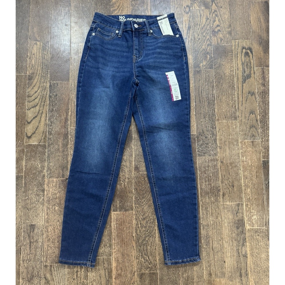 No Boundaries High Rise Skinny Jeans Womens 2 Blue Dark Wash NWT Stretch Denim
